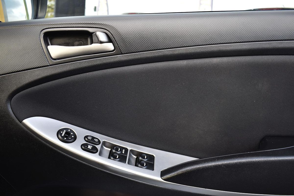 2018 Hyundai Accent Sport RB6