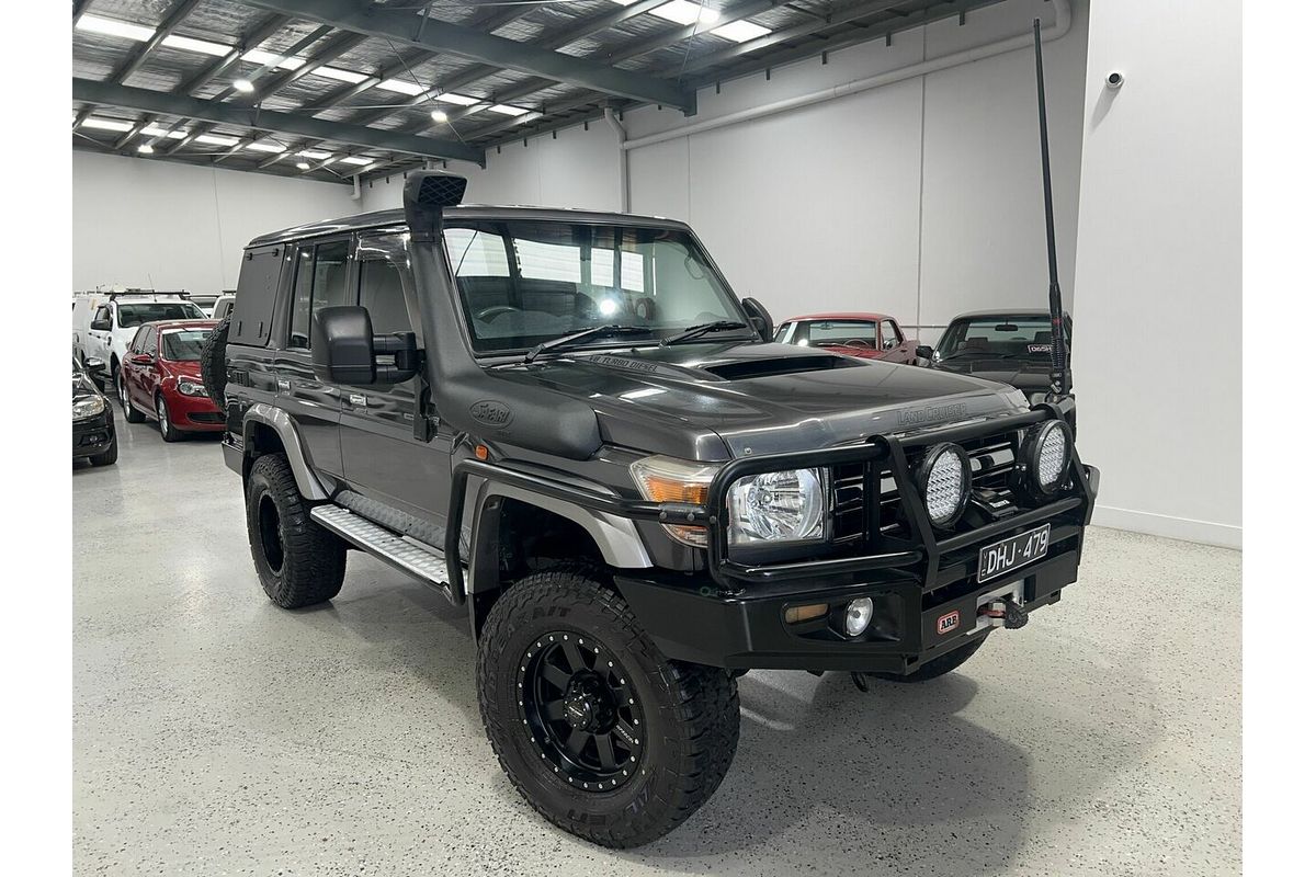 2012 Toyota Landcruiser GXL VDJ76R