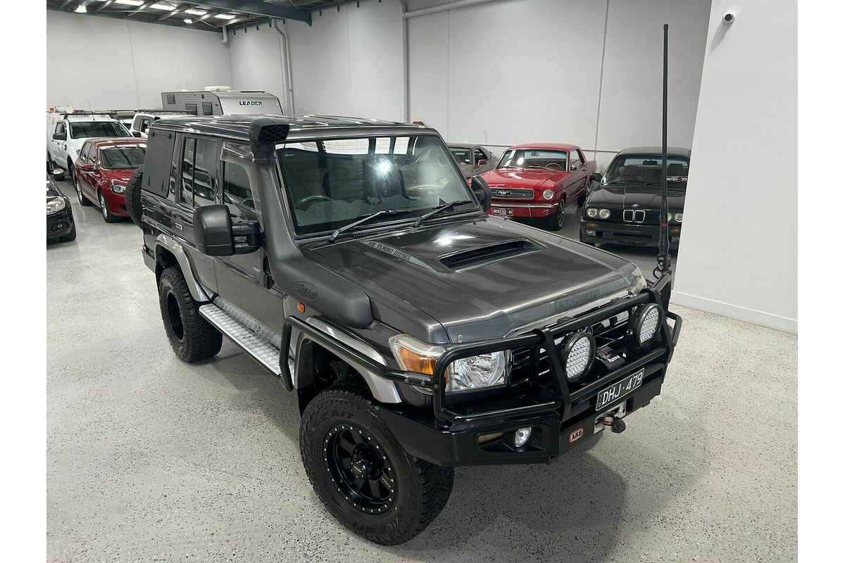 2012 Toyota Landcruiser GXL VDJ76R