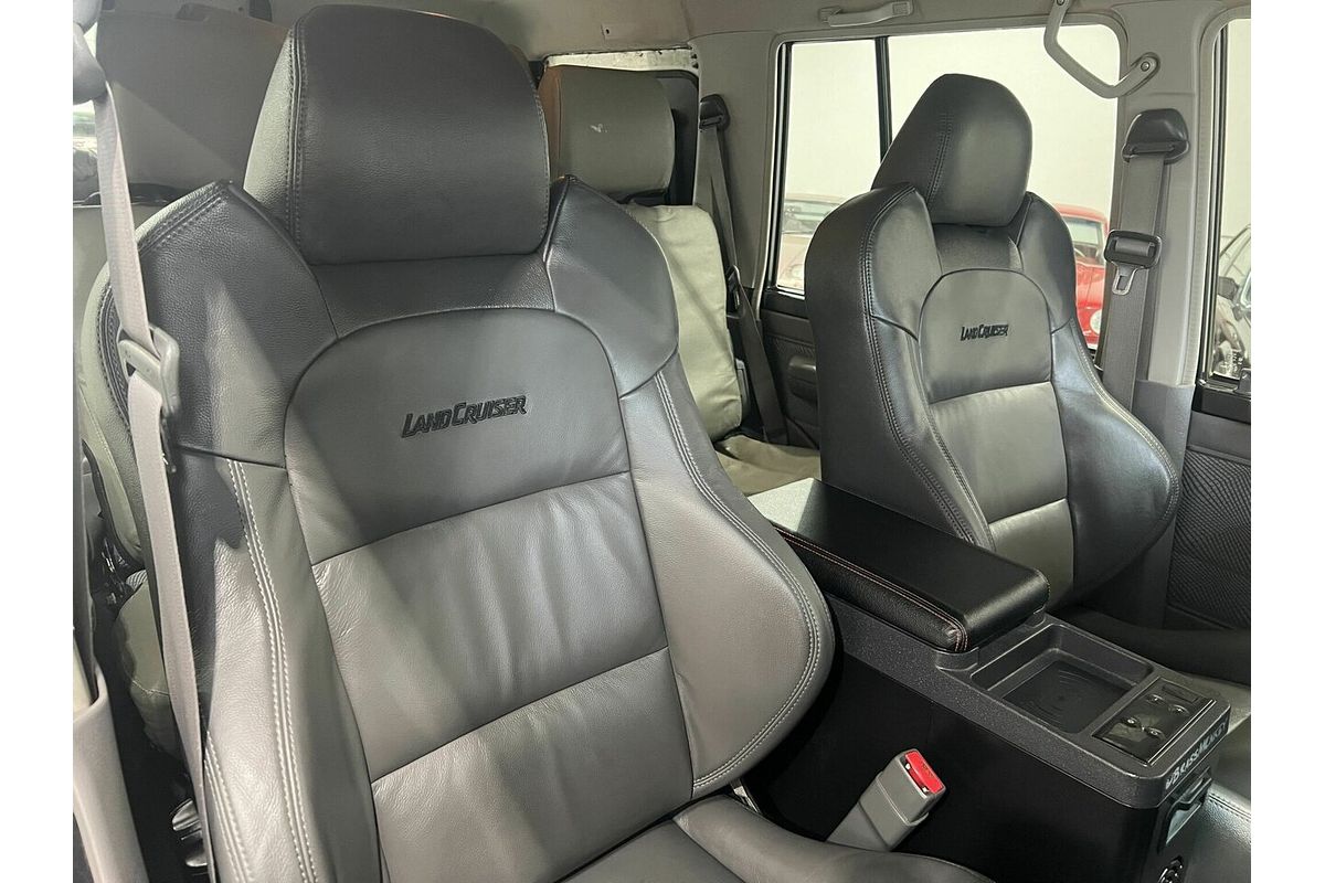 2012 Toyota Landcruiser GXL VDJ76R