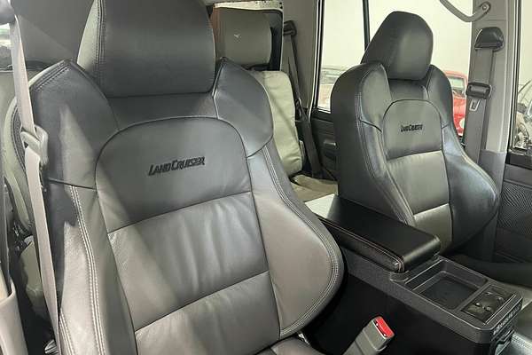 2012 Toyota Landcruiser GXL VDJ76R