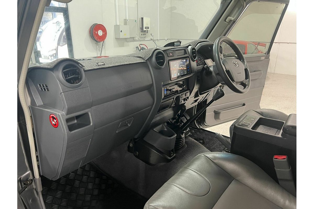 2012 Toyota Landcruiser GXL VDJ76R