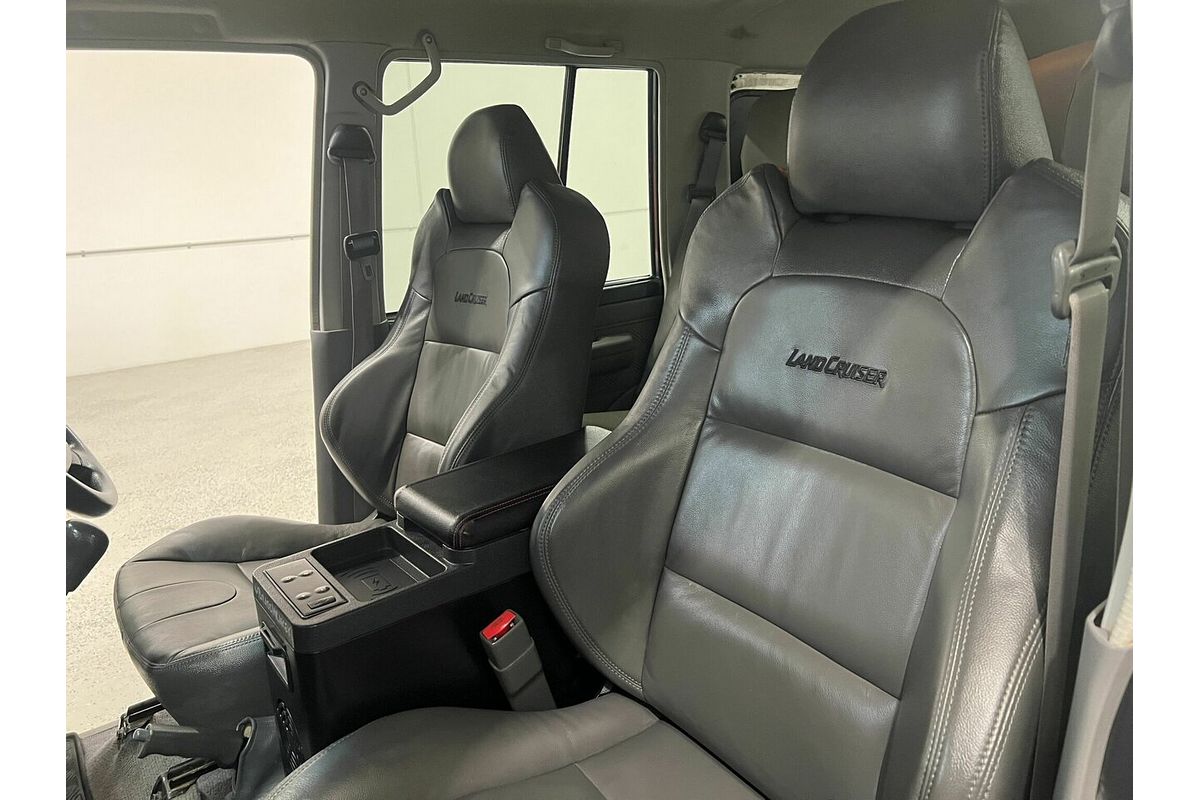 2012 Toyota Landcruiser GXL VDJ76R