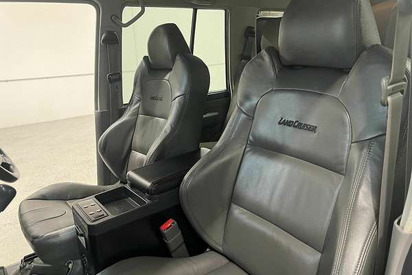 2012 Toyota Landcruiser GXL VDJ76R