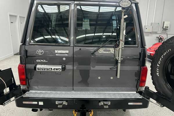 2012 Toyota Landcruiser GXL VDJ76R