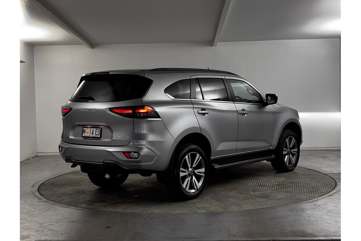 2024 Isuzu MU-X LS-T