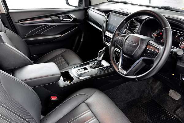 2024 Isuzu MU-X LS-T