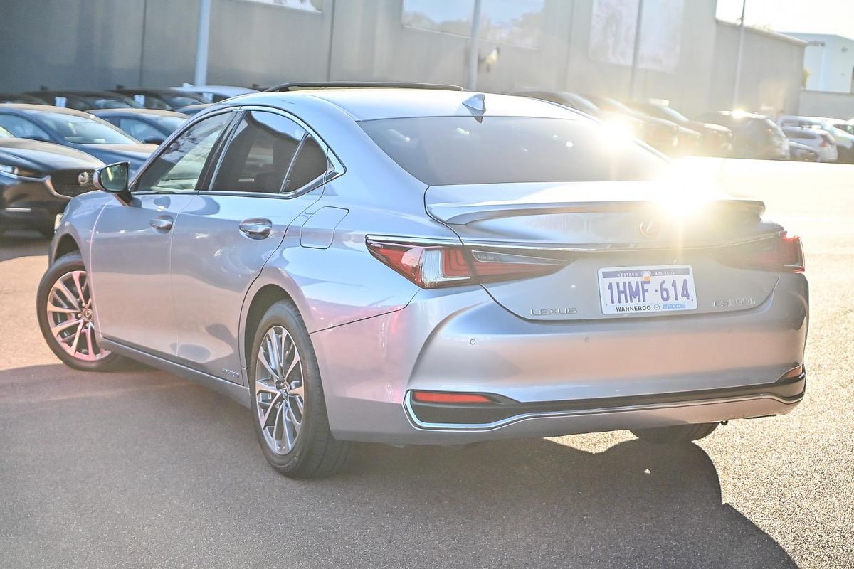 2021 Lexus ES ES300h Luxury AXZH10R
