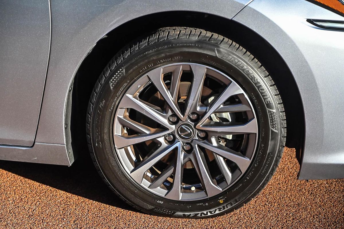 2021 Lexus ES ES300h Luxury AXZH10R