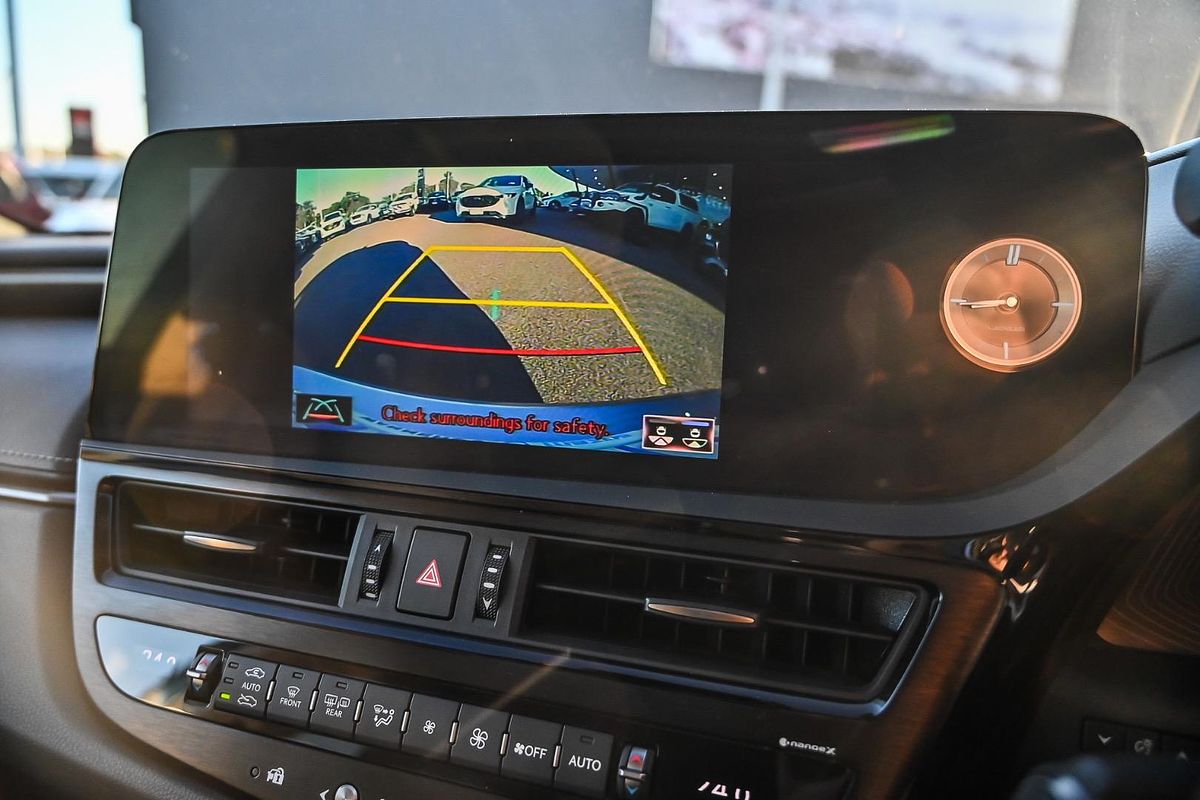 2021 Lexus ES ES300h Luxury AXZH10R