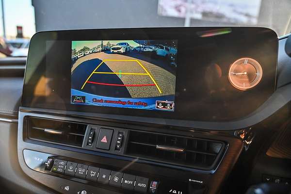 2021 Lexus ES ES300h Luxury AXZH10R
