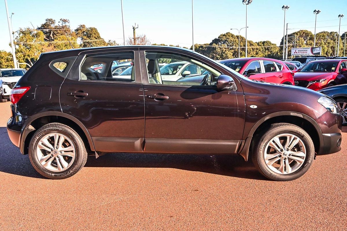 2013 Nissan Dualis ST J10 Series 4