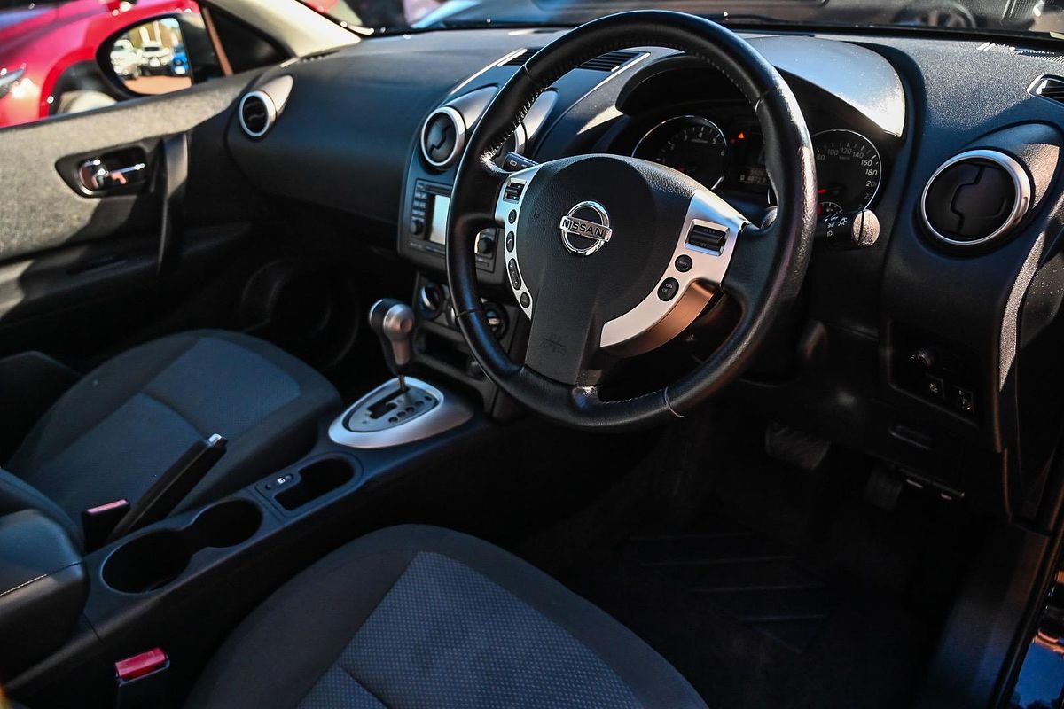 2013 Nissan Dualis ST J10 Series 4