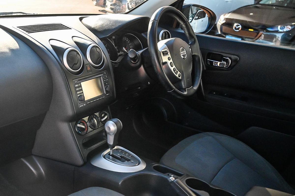 2013 Nissan Dualis ST J10 Series 4