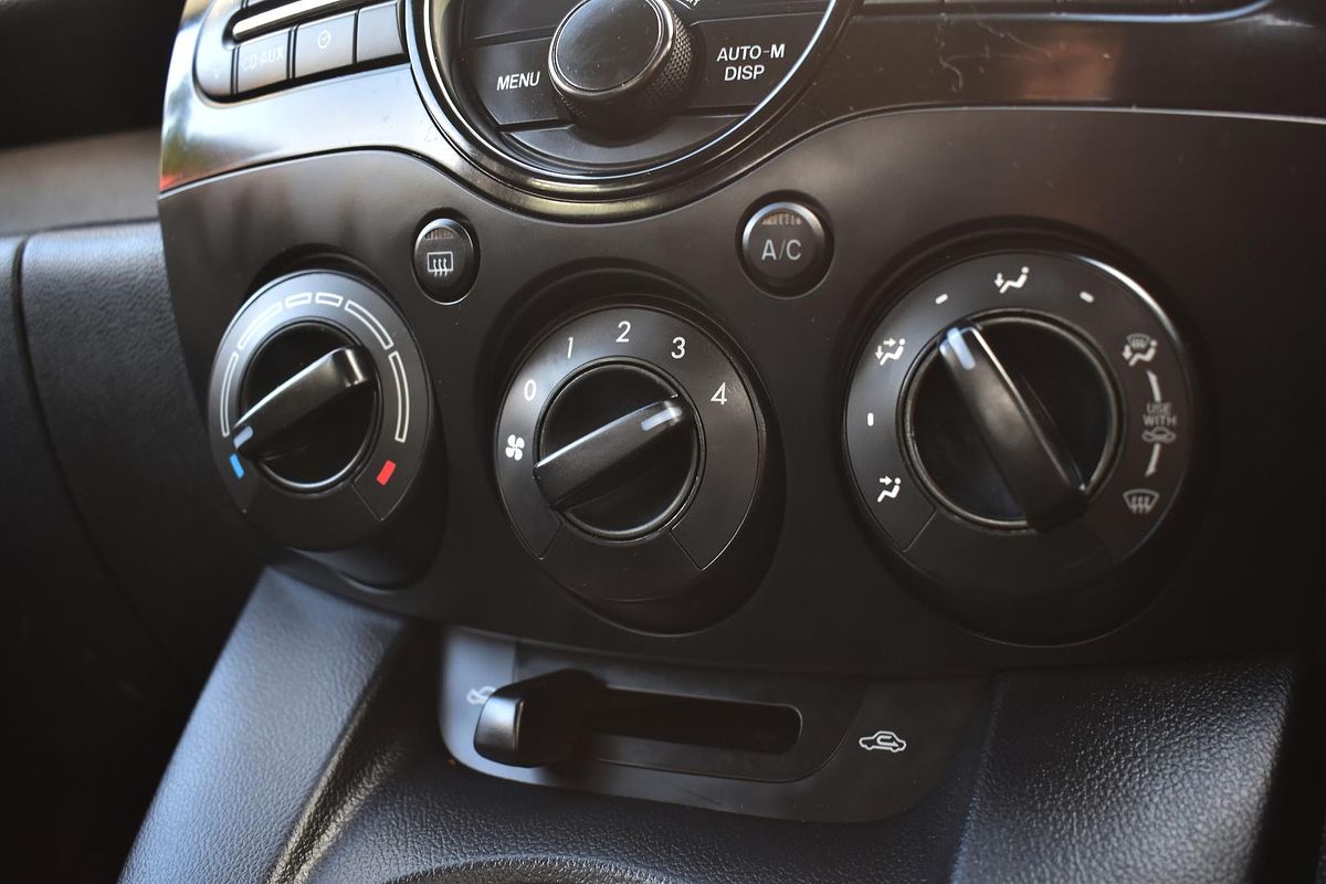 2012 Mazda 2 Neo DE Series 2