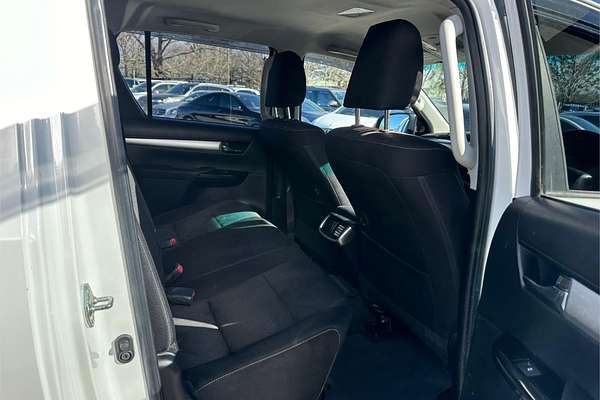 2020 Toyota Hilux SR5 GUN126R 4X4