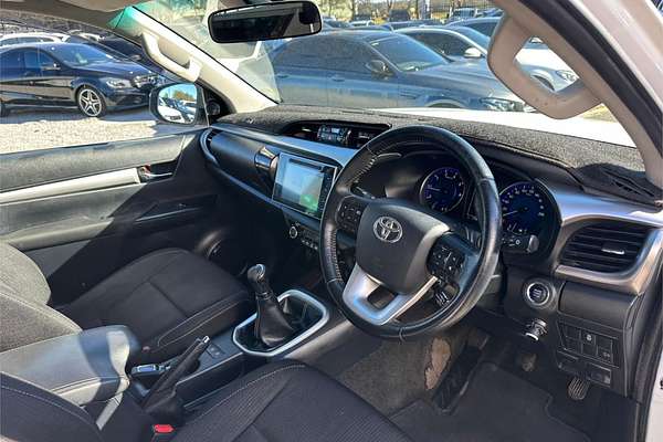 2020 Toyota Hilux SR5 GUN126R 4X4