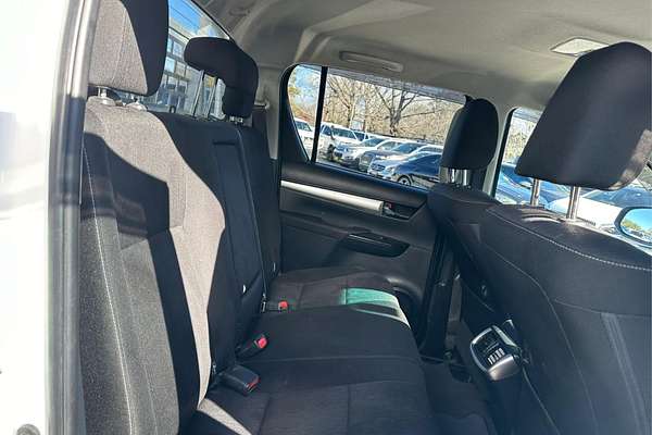 2020 Toyota Hilux SR5 GUN126R 4X4