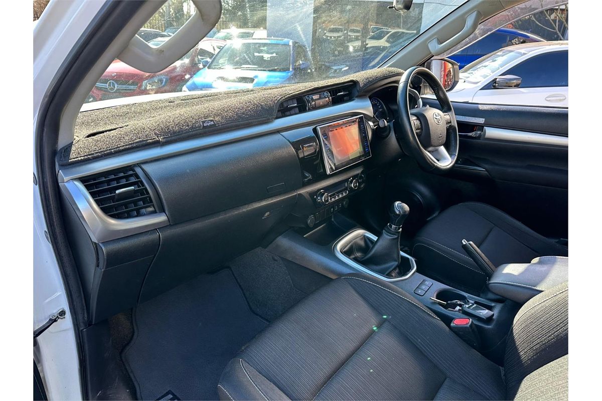 2020 Toyota Hilux SR5 GUN126R 4X4