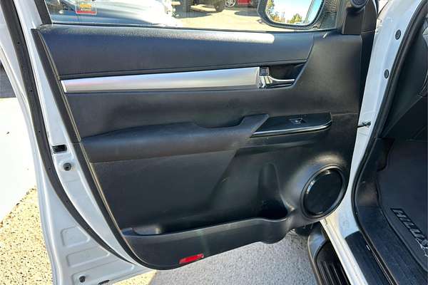 2020 Toyota Hilux SR5 GUN126R 4X4