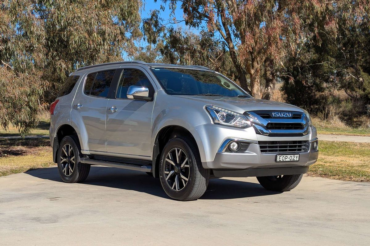2021 Isuzu MU-X LS-T