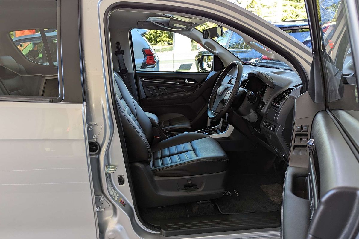 2021 Isuzu MU-X LS-T