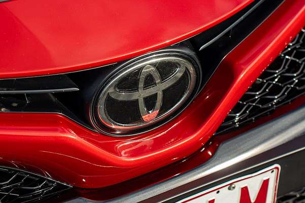 2018 Toyota Camry SL ASV70R