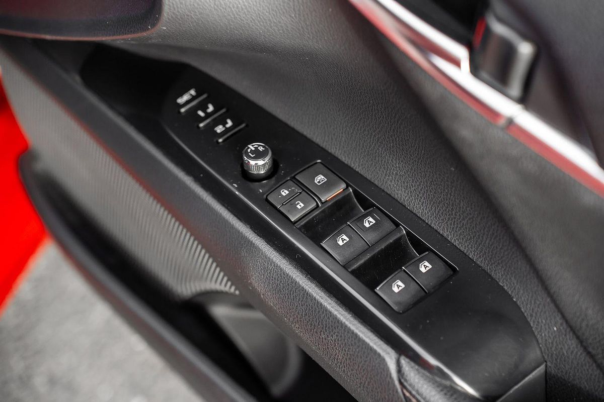 2018 Toyota Camry SL ASV70R