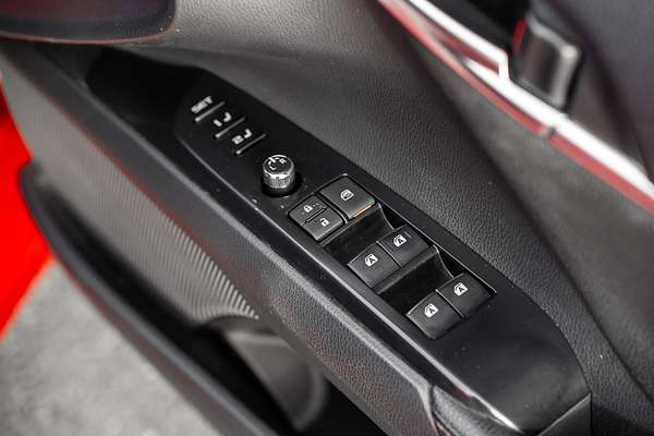 2018 Toyota Camry SL ASV70R