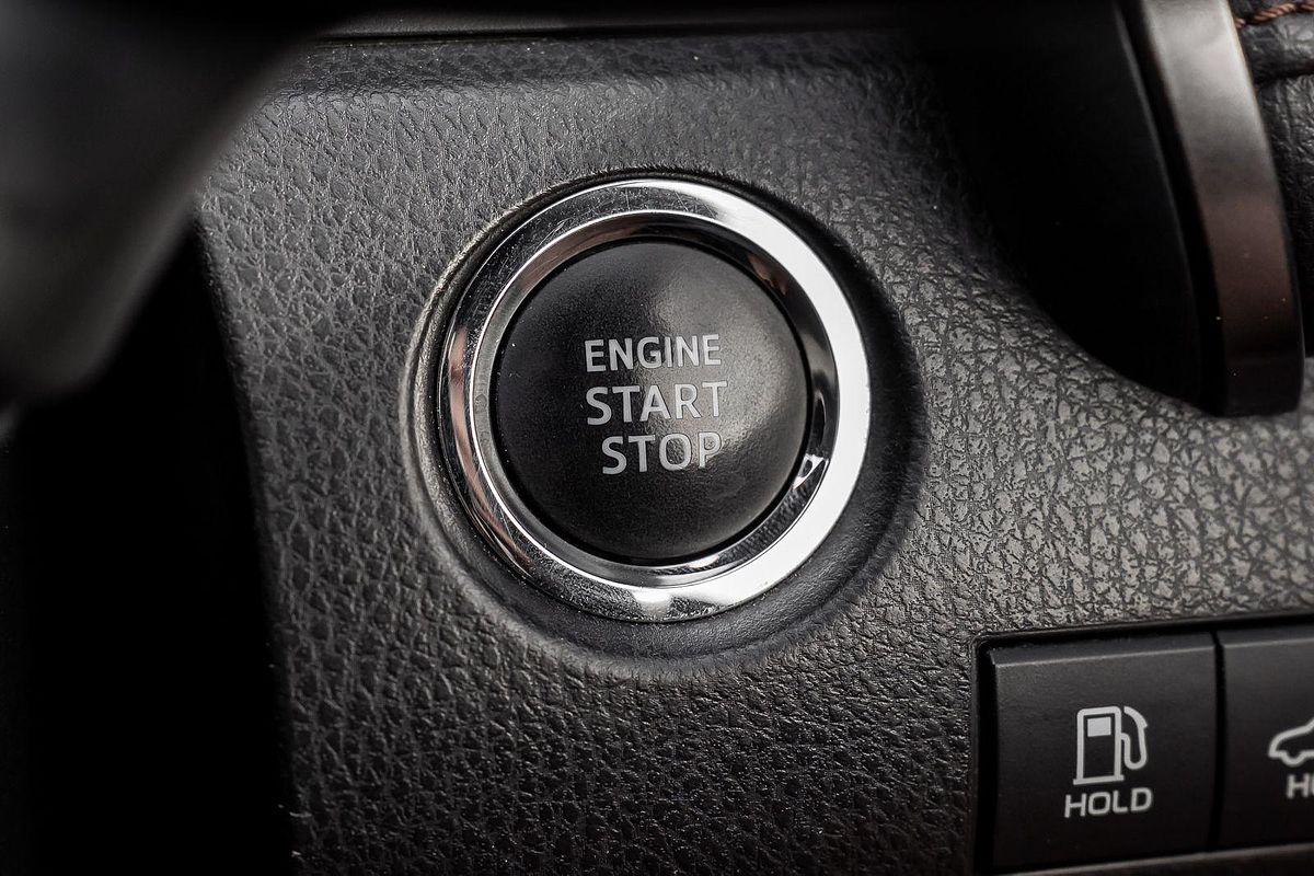 2018 Toyota Camry SL ASV70R