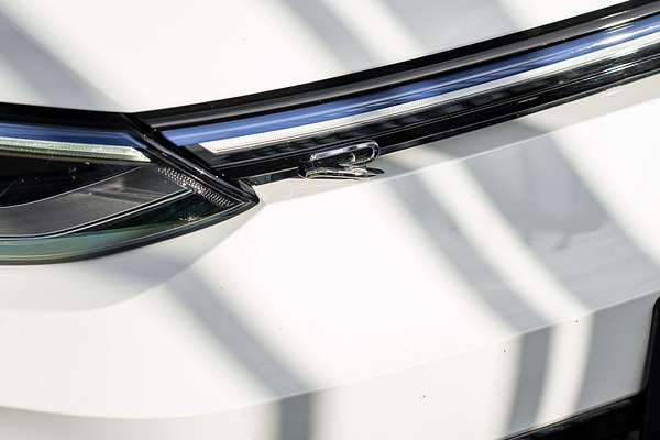 2022 Volkswagen Golf R 8