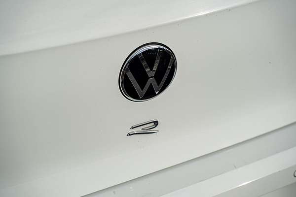 2022 Volkswagen Golf R 8