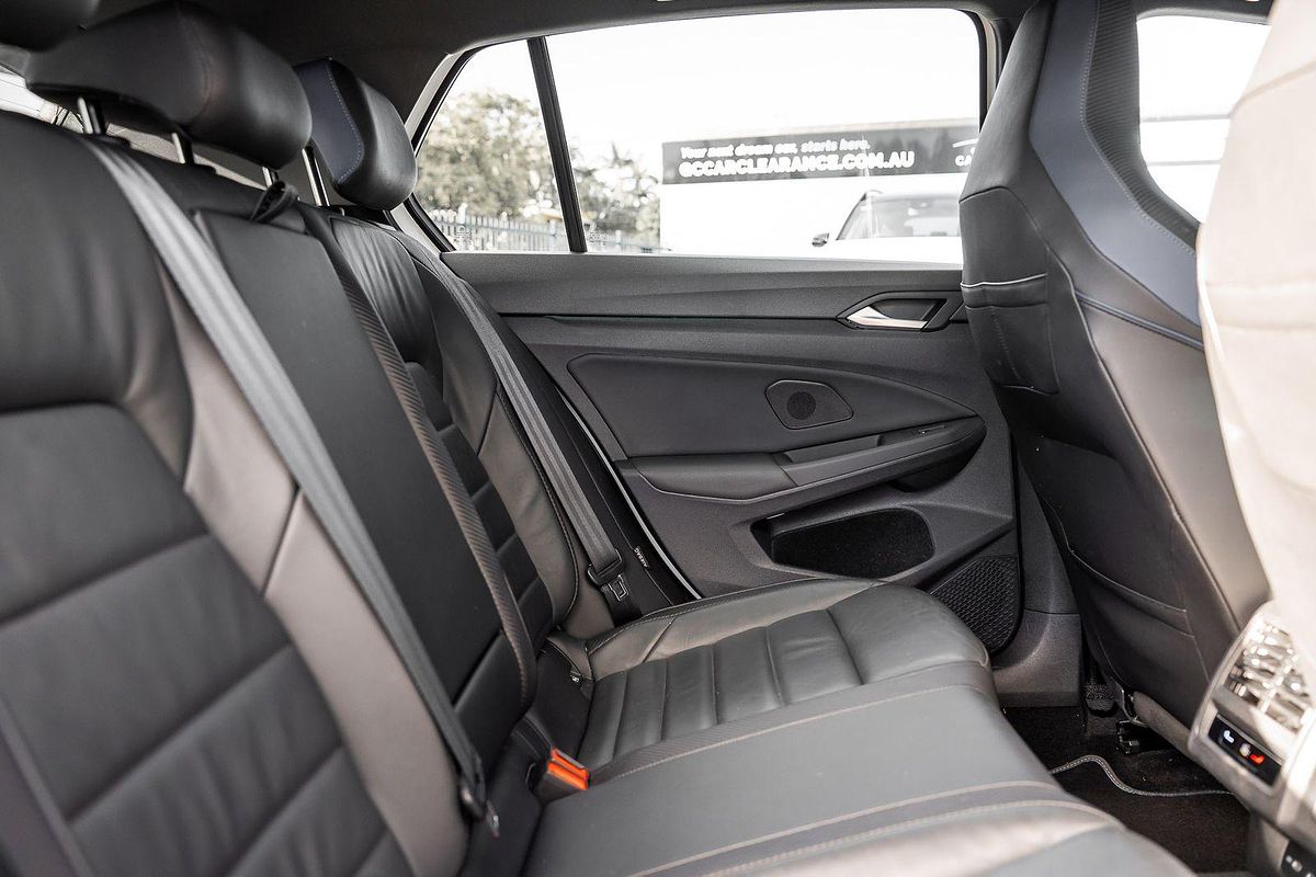 2022 Volkswagen Golf R 8