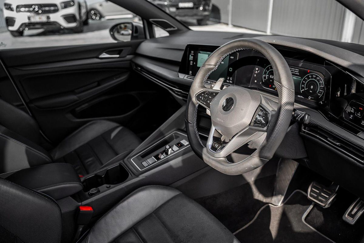 2022 Volkswagen Golf R 8