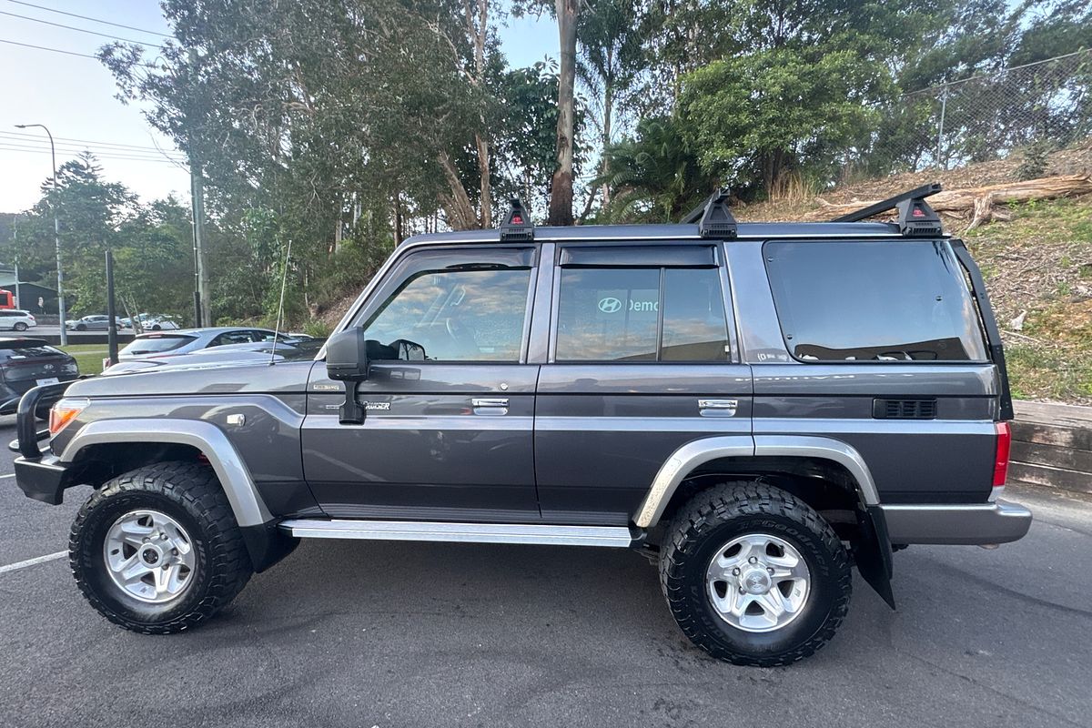 2021 Toyota Landcruiser GXL VDJ76R