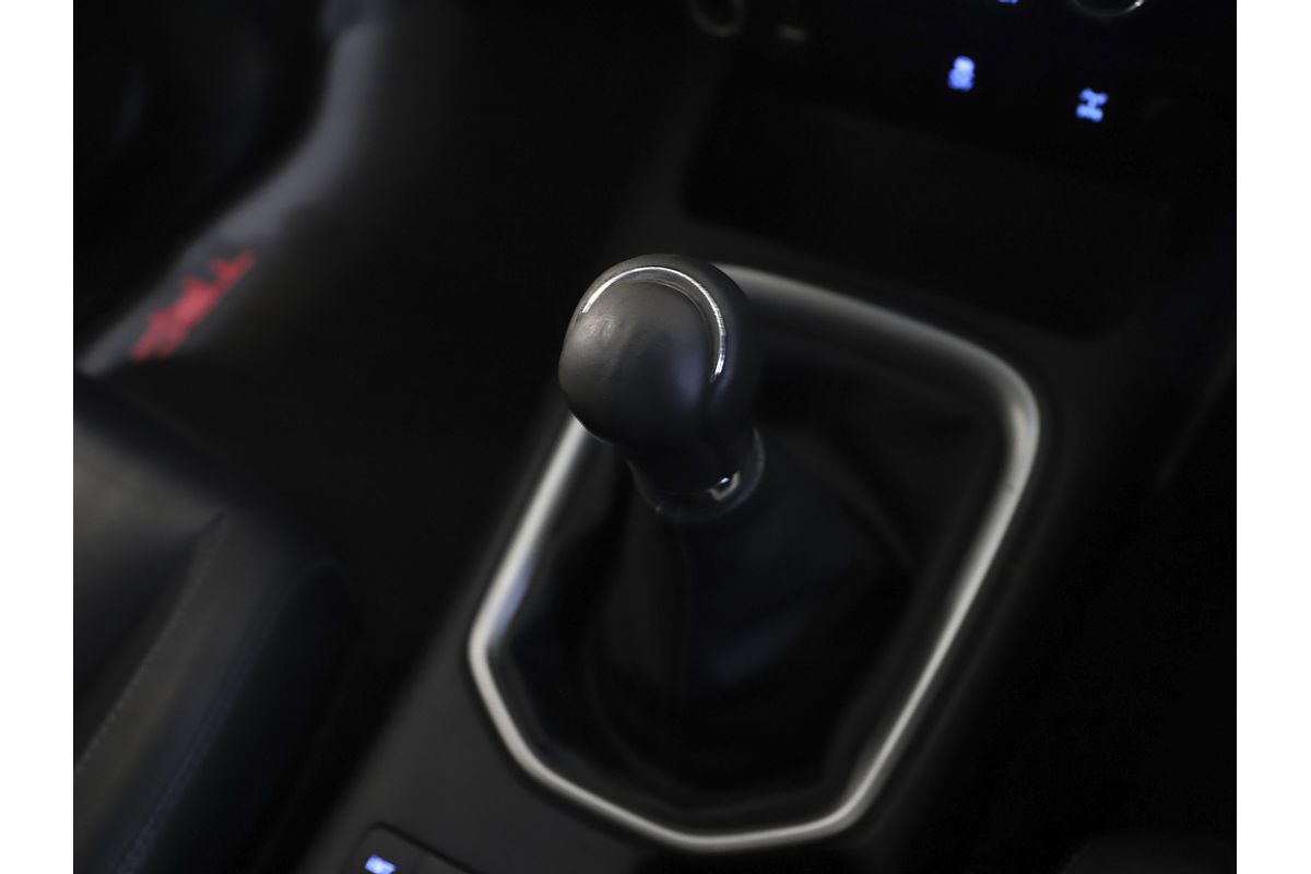 2017 Toyota Hilux SR5 GUN126R 4X4