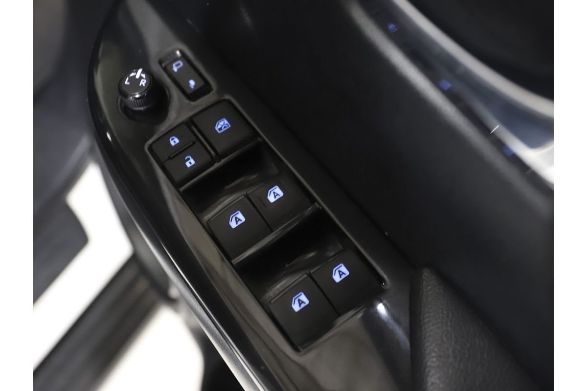2017 Toyota Hilux SR5 GUN126R 4X4