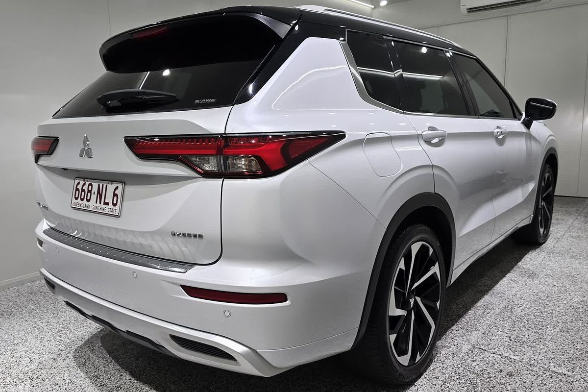 2022 Mitsubishi OUTLANDER OUTLANDER EXCEED TOURER 7 SEAT (AWD) ZM4F46