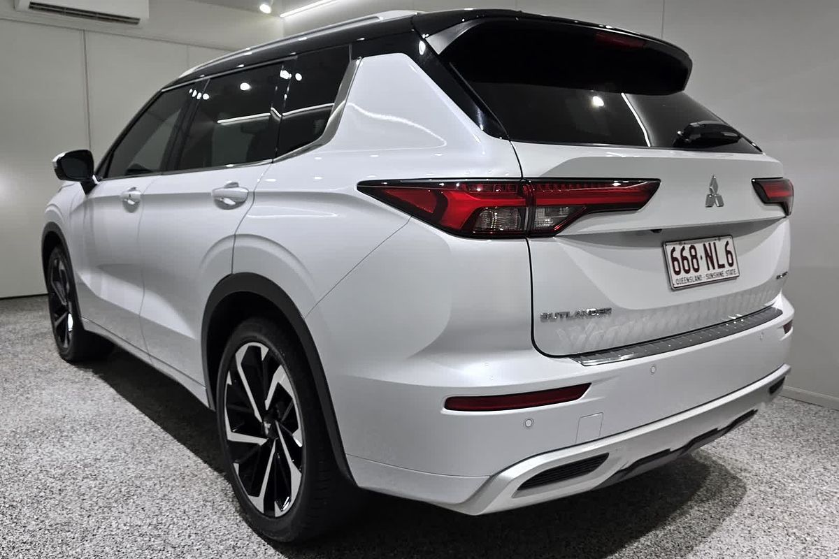 2022 Mitsubishi OUTLANDER OUTLANDER EXCEED TOURER 7 SEAT (AWD) ZM4F46