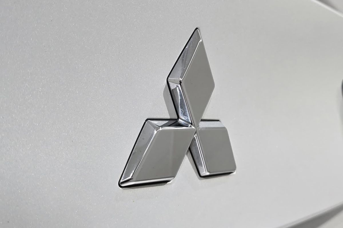 2022 Mitsubishi OUTLANDER OUTLANDER EXCEED TOURER 7 SEAT (AWD) ZM4F46