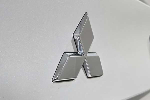 2022 Mitsubishi OUTLANDER OUTLANDER EXCEED TOURER 7 SEAT (AWD) ZM4F46