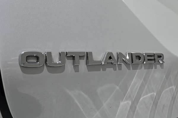 2022 Mitsubishi OUTLANDER OUTLANDER EXCEED TOURER 7 SEAT (AWD) ZM4F46