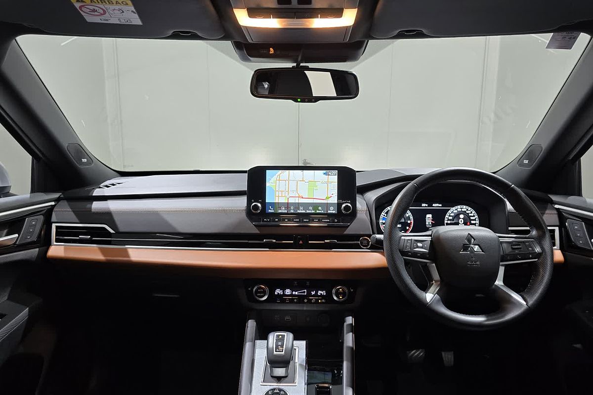 2022 Mitsubishi OUTLANDER OUTLANDER EXCEED TOURER 7 SEAT (AWD) ZM4F46