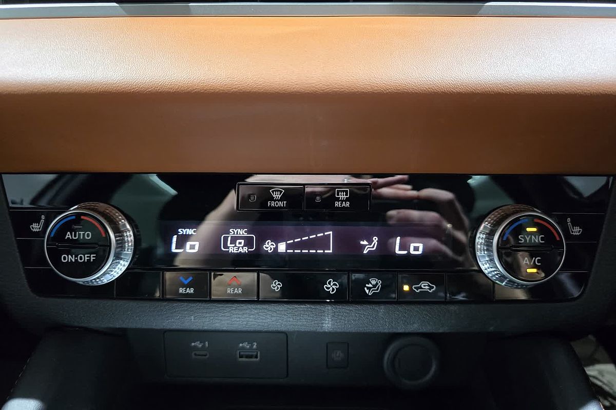 2022 Mitsubishi OUTLANDER OUTLANDER EXCEED TOURER 7 SEAT (AWD) ZM4F46