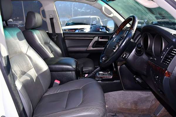 2010 Toyota Landcruiser Sahara VDJ200R