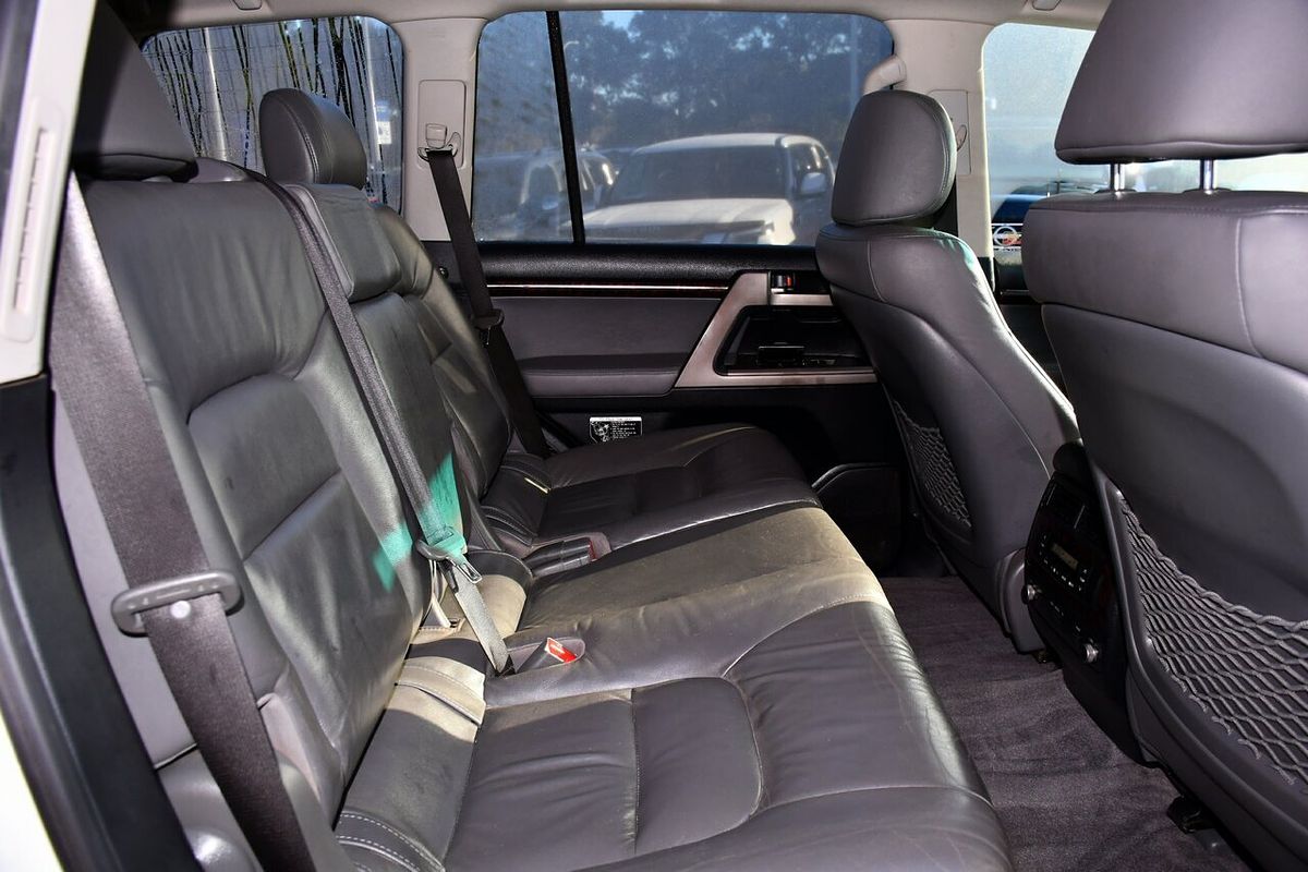 2010 Toyota Landcruiser Sahara VDJ200R