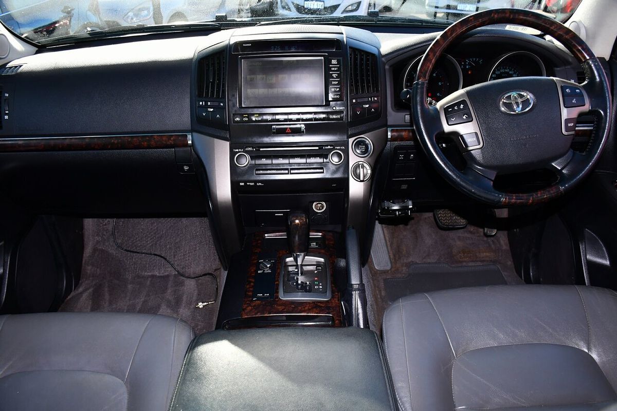 2010 Toyota Landcruiser Sahara VDJ200R