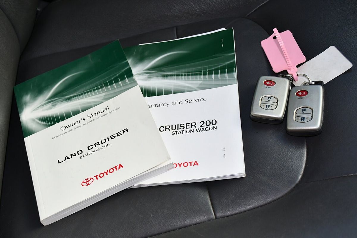 2010 Toyota Landcruiser Sahara VDJ200R