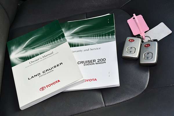 2010 Toyota Landcruiser Sahara VDJ200R
