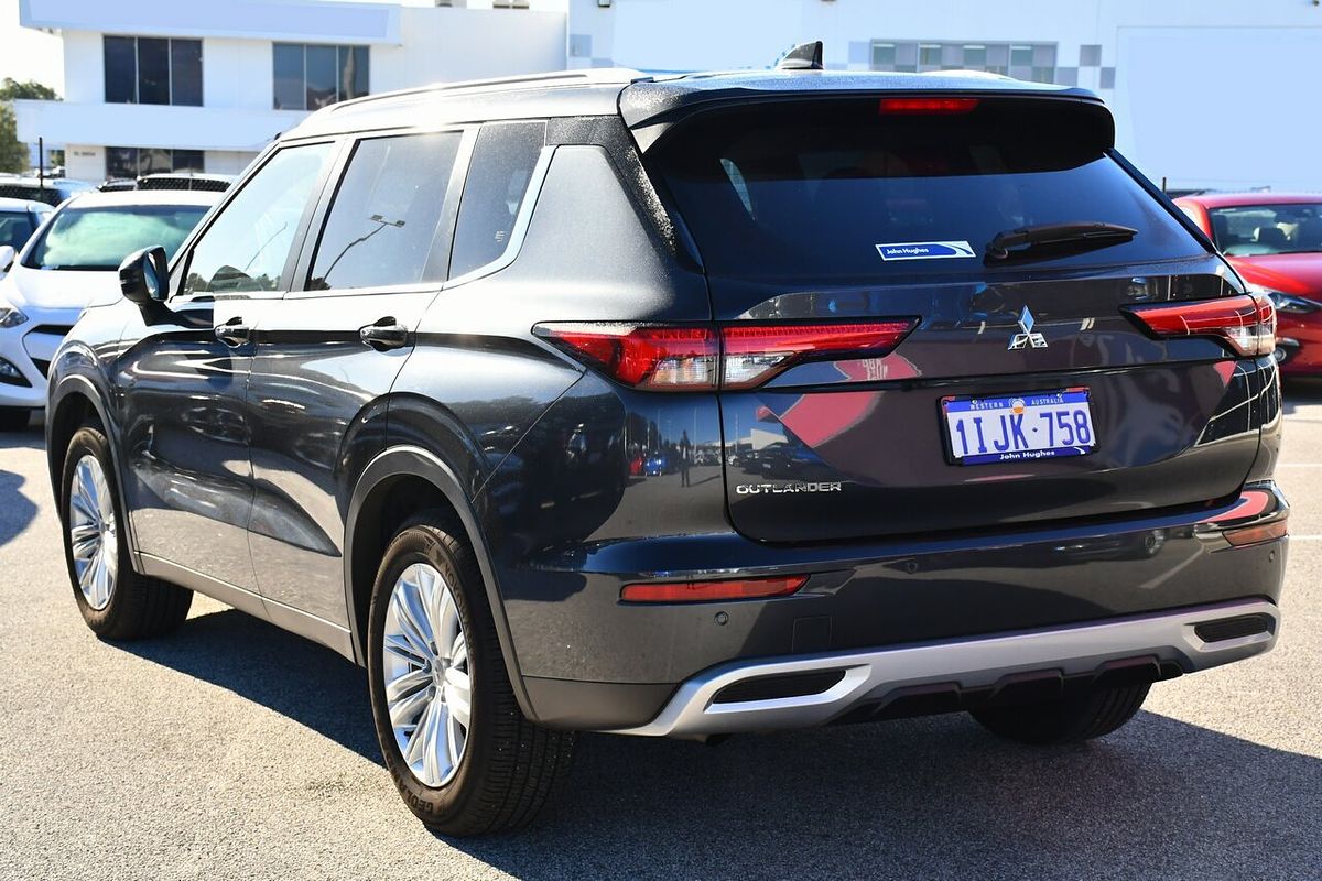 2024 Mitsubishi Outlander LS ZM